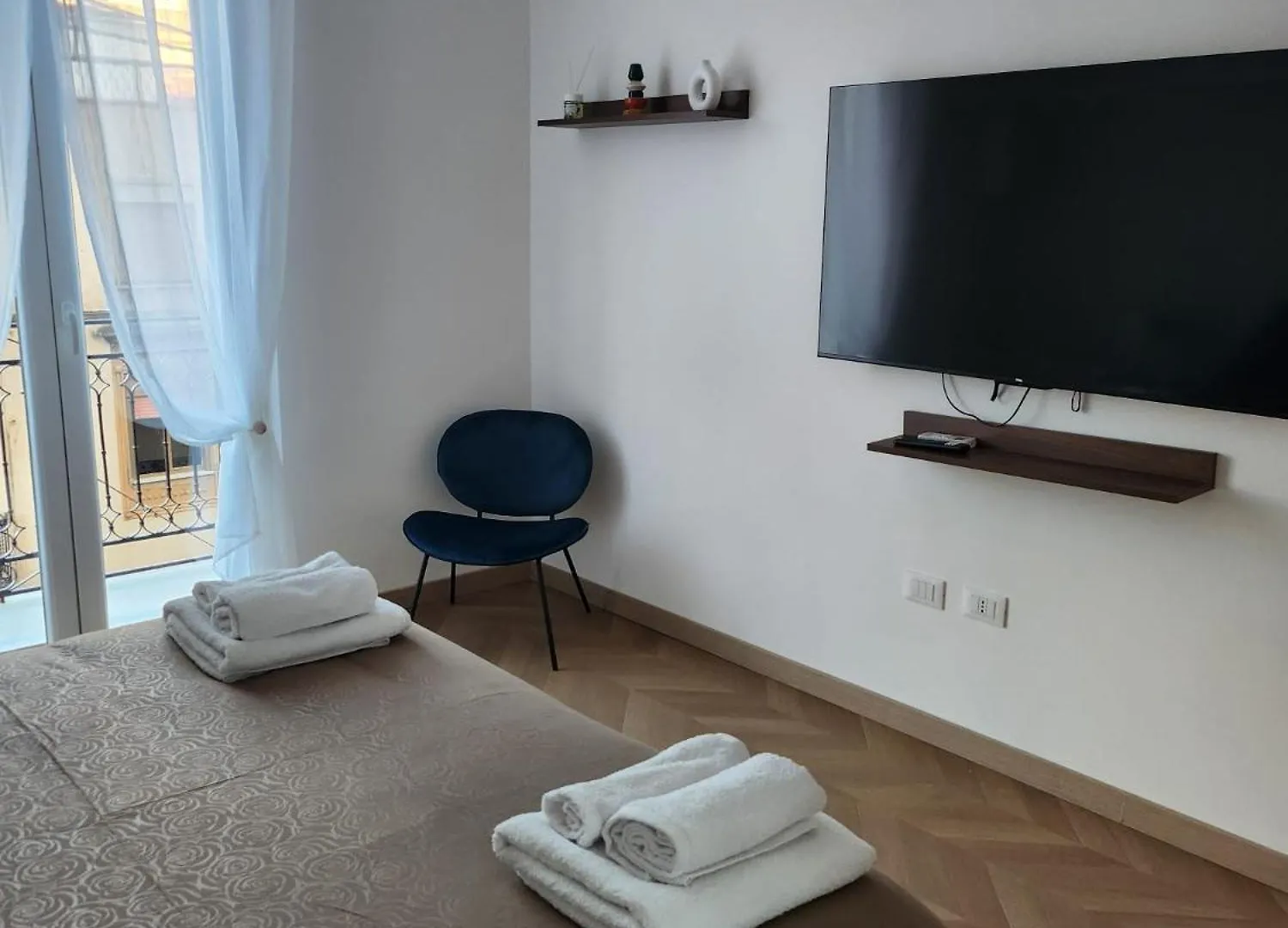 Balhouse - Your Stay In Palermo Apartment